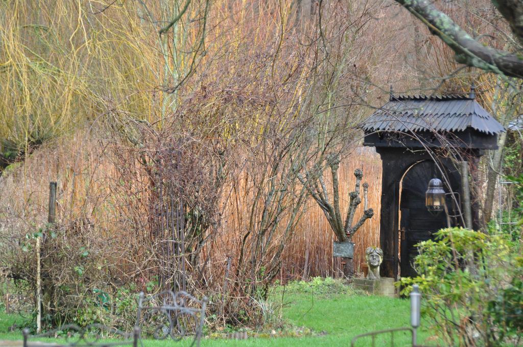 Chambres D'Hotes, Gites La Petite Madeleine La Madelaine-sous-Montreuil Exteriör bild