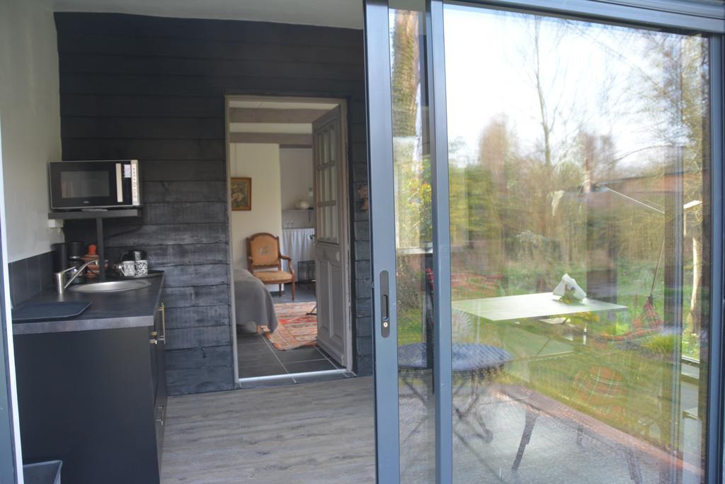 Chambres D'Hotes, Gites La Petite Madeleine La Madelaine-sous-Montreuil Exteriör bild