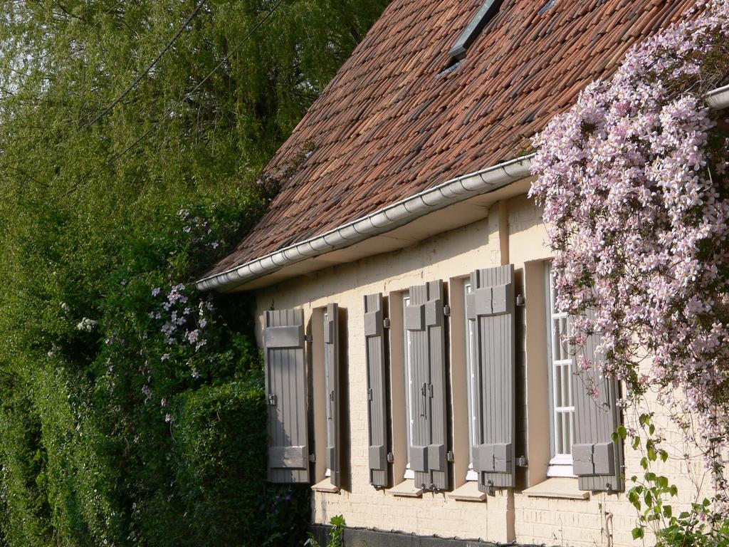 Chambres D'Hotes, Gites La Petite Madeleine La Madelaine-sous-Montreuil Exteriör bild