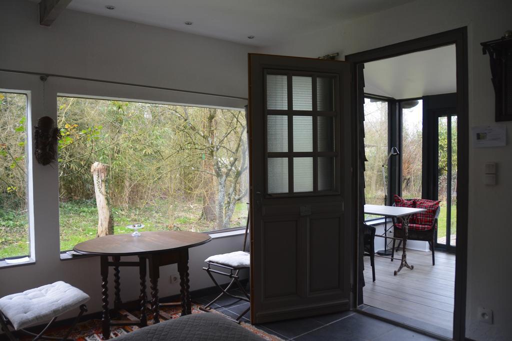 Chambres D'Hotes, Gites La Petite Madeleine La Madelaine-sous-Montreuil Exteriör bild
