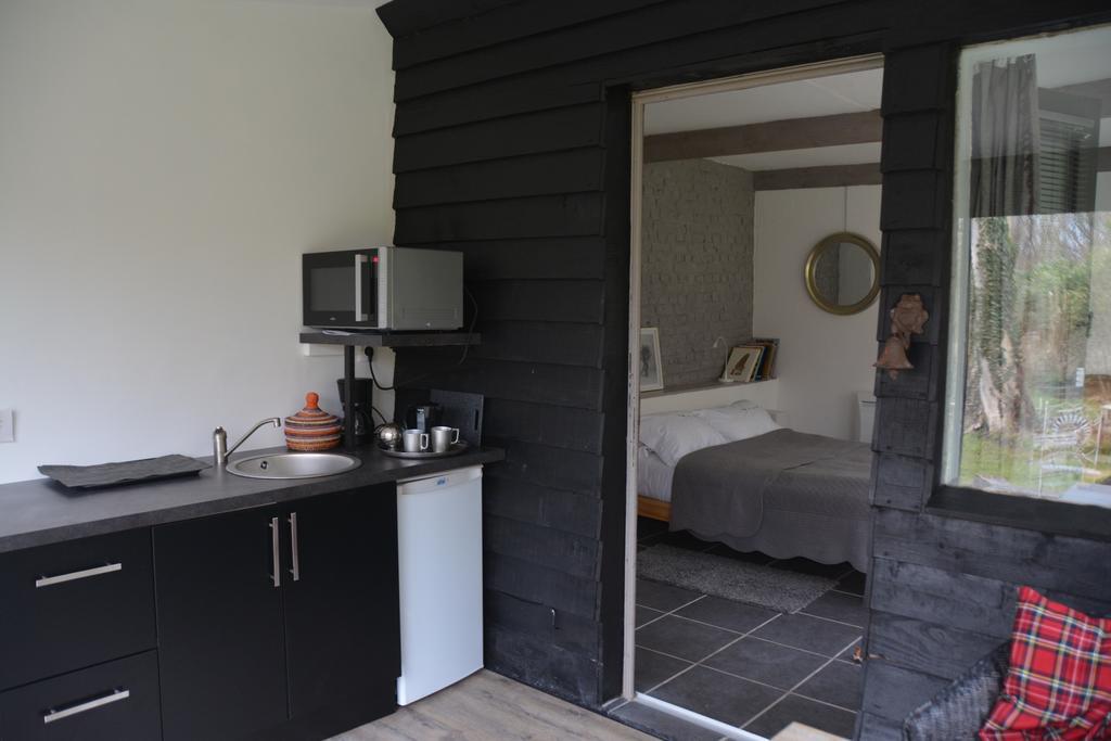 Chambres D'Hotes, Gites La Petite Madeleine La Madelaine-sous-Montreuil Exteriör bild