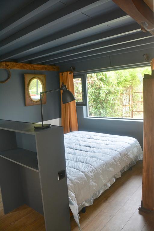 Chambres D'Hotes, Gites La Petite Madeleine La Madelaine-sous-Montreuil Exteriör bild