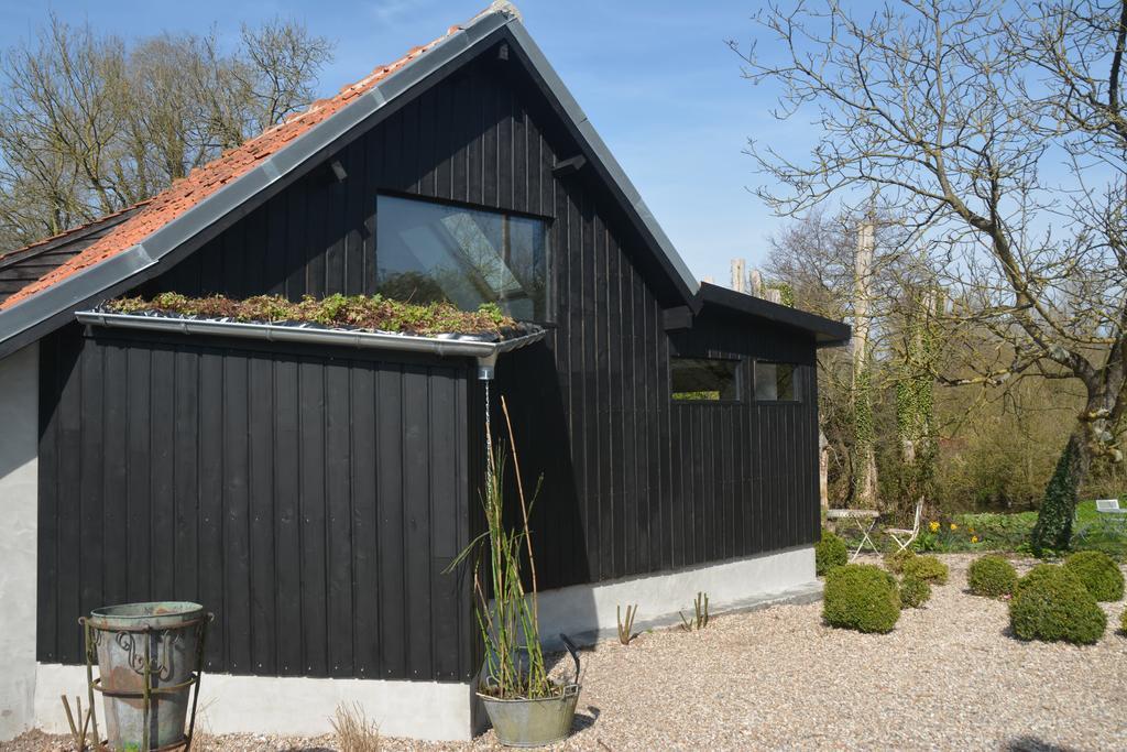 Chambres D'Hotes, Gites La Petite Madeleine La Madelaine-sous-Montreuil Exteriör bild